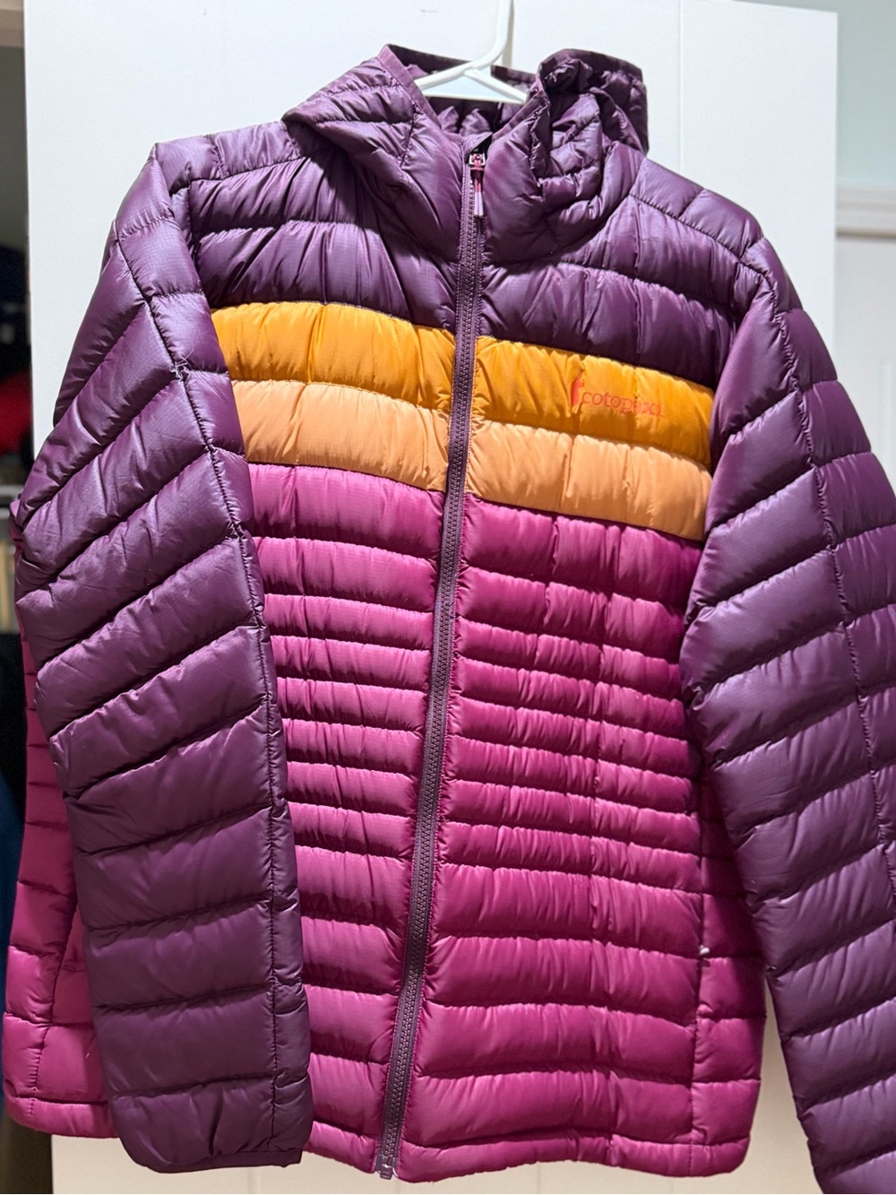 Womens Like New Cotopaxi Fuego Puffer, XL